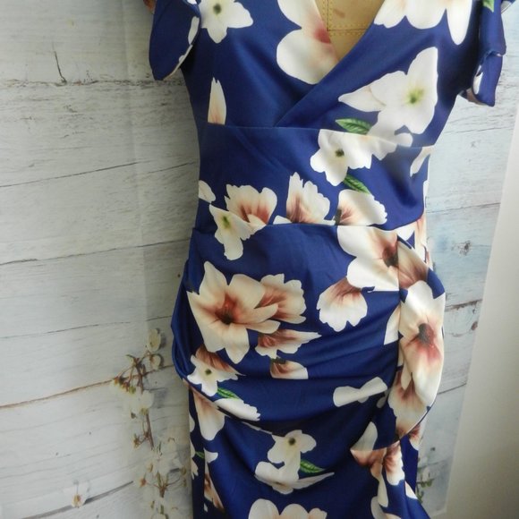 REDUCED ! Chic Me dress - Picture 3 of 5